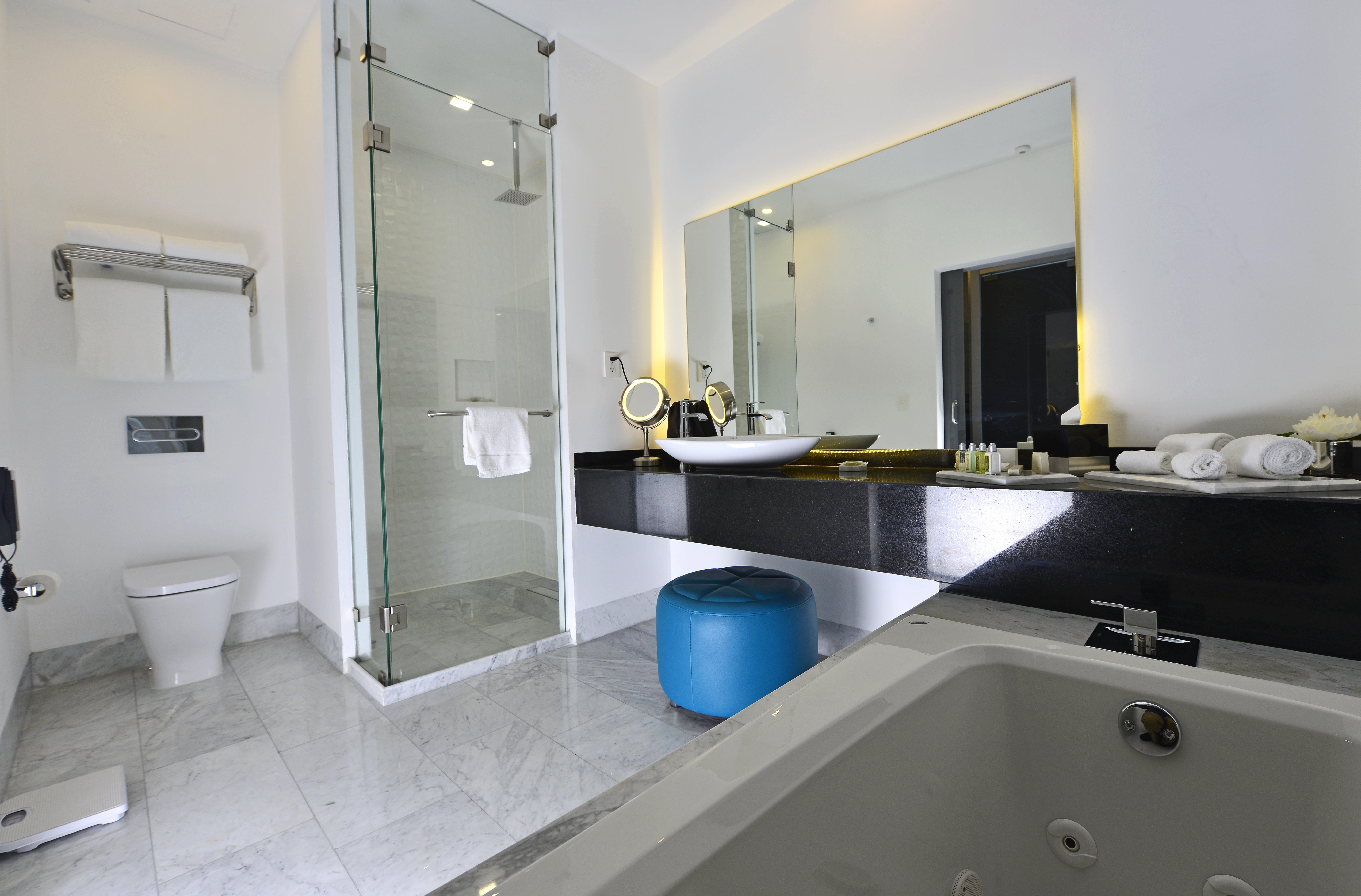 Baruk Guadalajara Hotel De Autor Buitenkant foto A modern bathroom