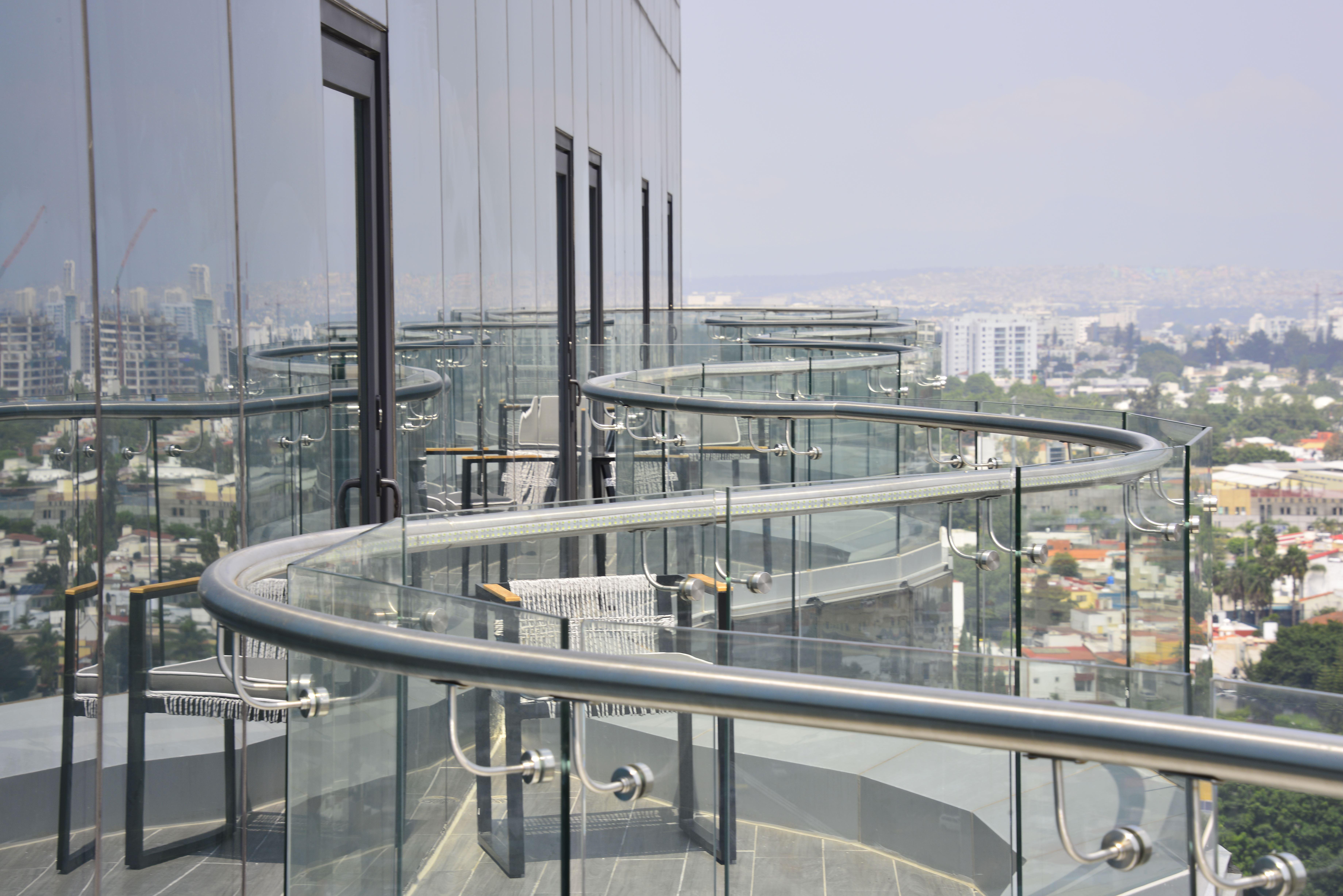 Baruk Guadalajara Hotel De Autor Buitenkant foto A glass balustrade